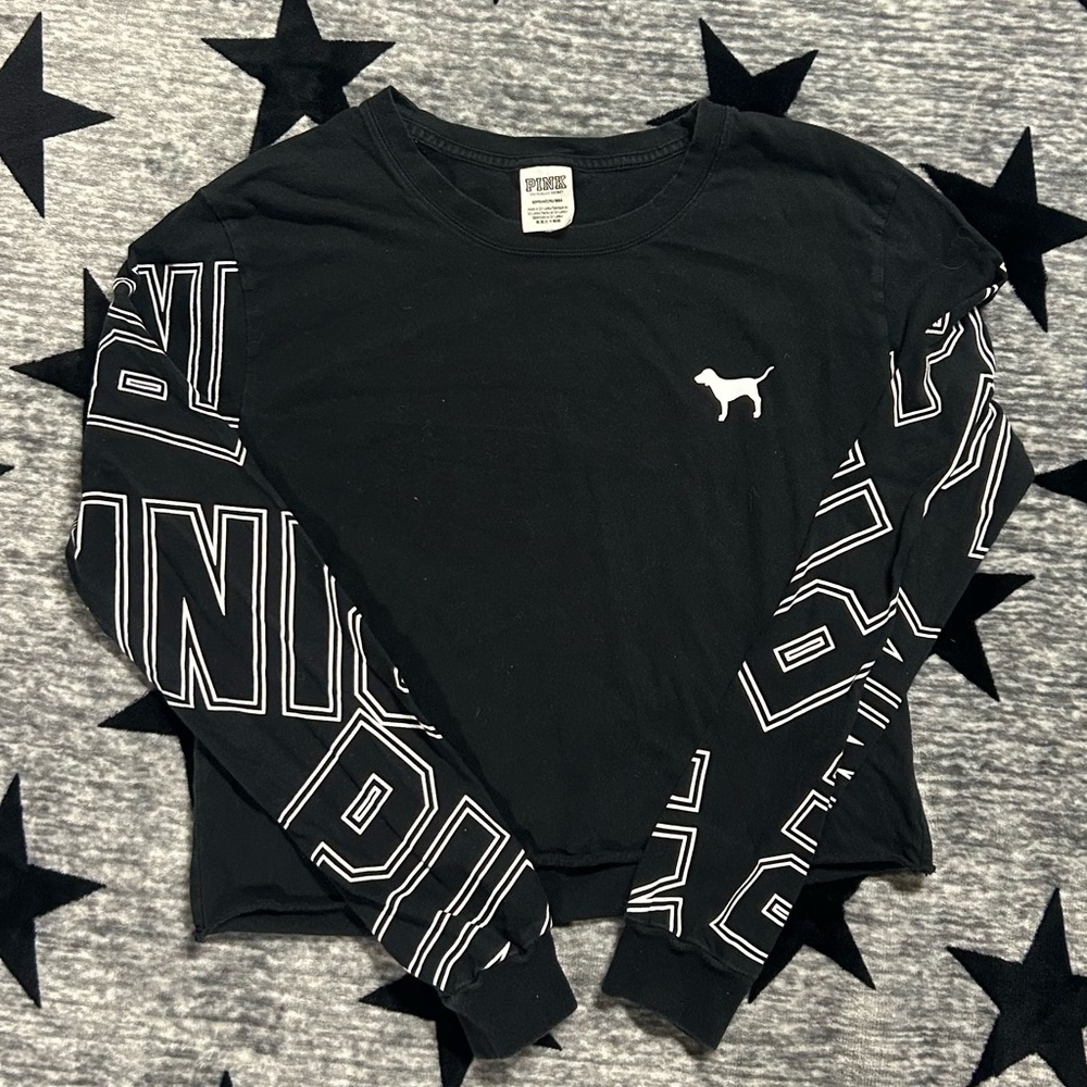 Vs pink Black Long Sleeve Graphic Tee